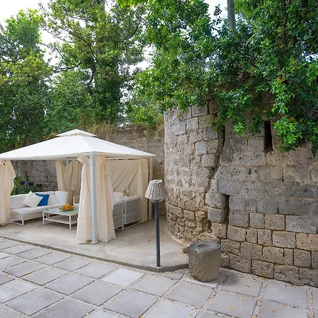 Relais Correale & Garden B&B 4*