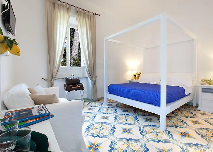Relais Correale & Garden Bed and Breakfast Σορέντο