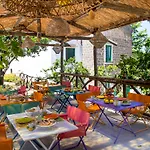 Bed & Breakfast Relais Correale & Garden 4*